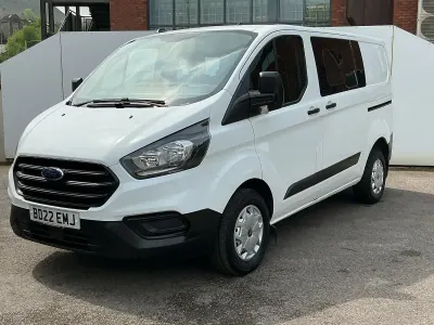 Used Ford 300 130 HP (95 kW) 2022 White Van