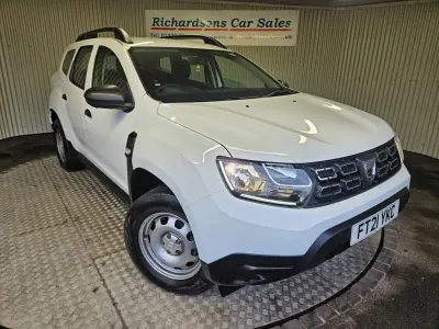 Begagnad Dacia Duster Essentiel 100 HK (73 kW) 2021 Vit Halvkombi