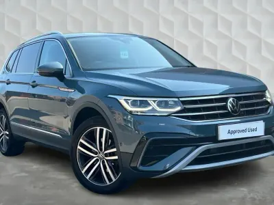 Used VW Tiguan Allspace Elegance 150 HP (110 kW) 2022 Petrol blue SUV