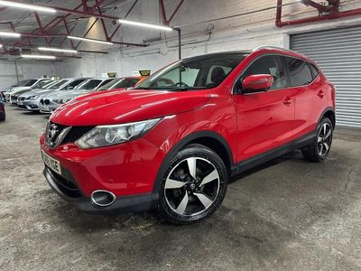 Used Nissan Qashqai N-TEC 110 HP (80 kW) 2015 Red SUV