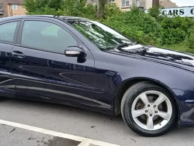 Used Mercedes C200 SE 2005 Blue Coupe