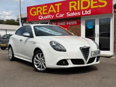 Used Alfa Romeo Giulietta Veloce 140 HP (102 kW) 2012 White Hatchback