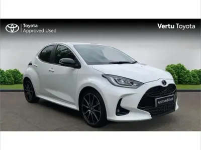 Used Toyota Yaris Sport 116 HP (85 kW) 2023 White Hatchback