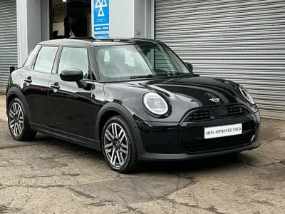 Used Mini Cooper S Hatch 201 HP (147 kW) 2024 Black Hatchback
