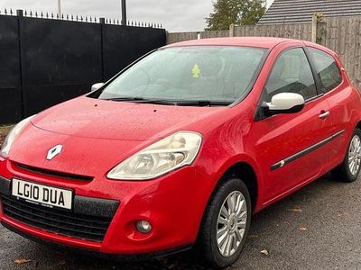Red Used 2010 Renault Clio II Hatchback | £1,000 (Fair price)