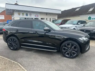 Usado Jaguar F-Pace 300 HP (220 kW) 2020 Preto SUV