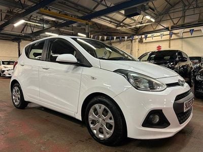 White Used 2015 Hyundai i10 SE Hatchback | £2,800 (Fair price)