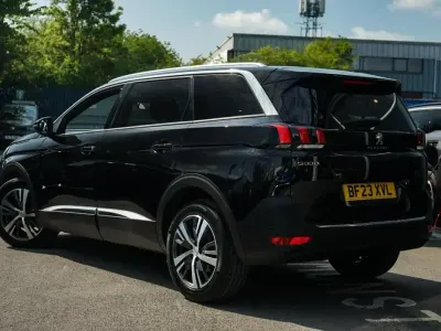 Used Peugeot 5008 Allure+ 130 HP (95 kW) 2023 Black SUV
