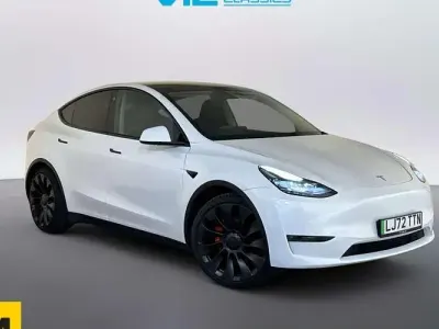 Begagnad Tesla Model Y Performance 317 kW (432 HK) 2023 Vit SUV