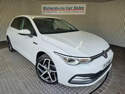 Second-hand VW Golf VII Style 150 CP (110 kW) 2021 Alb Hatchback