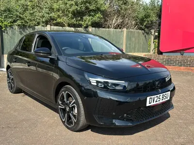 Second-hand Vauxhall Corsa Ultimate 100 CP (73 kW) 2025 Negru Hatchback