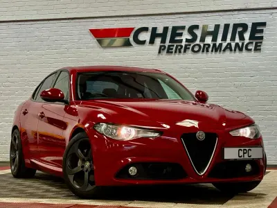 Begagnad Alfa Romeo Giulia Super 180 HK (132 kW) 2016 Röd Sedan