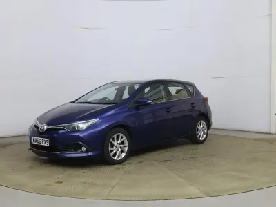 Used Toyota Auris Business Edition 2016 Blue