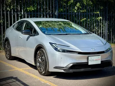 Used Toyota Prius 122 HP (89 kW) 2023 Silver Hatchback