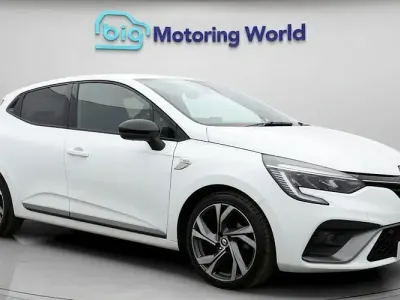 Used Renault Clio RS Line 90 HP (66 kW) 2023 White Hatchback
