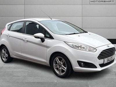 Used Ford Fiesta Zetec 82 HP (60 kW) 2013 White Hatchback