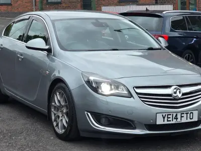 Usado Vauxhall Insignia Elite 2014 Plateado Utilitario