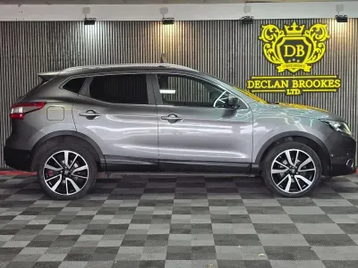 Begagnad Nissan Qashqai S 2016 Grå SUV