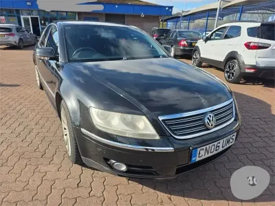 Used VW Phaeton 221 HP (162 kW) 2006 Black Sedan