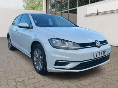 Used VW Golf VII SE 125 HP (91 kW) 2017 White Hatchback