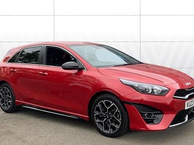 Usado Kia Ceed GT-Line 160 HP (117 kW) 2023 Vermelho Citadino