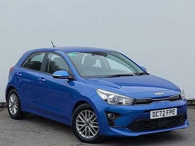 Used Kia Rio 99 HP (72 kW) 2023 Blue Hatchback