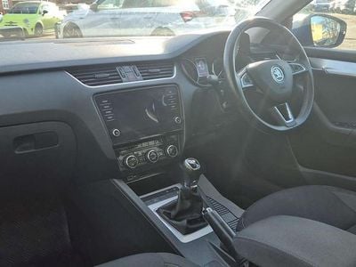 Used Skoda Octavia SE Technology 116 HP (85 kW) 2019 Blue Hatchback