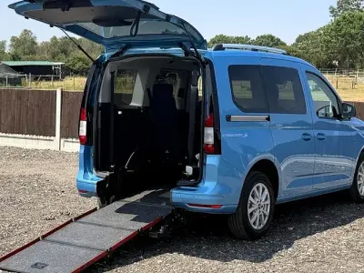Used Ford Tourneo Connect Titanium 122 HP (89 kW) 2023 Blue MPV