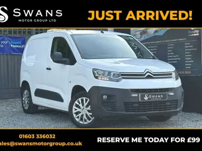 Used Citroën Berlingo Start 100 HP (73 kW) 2019 White MPV
