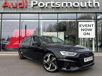 Używany Audi A4 Black Edition 200 KM (147 kW) 2023 Czarny Kombi