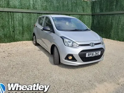Used Hyundai i10 65 HP (47 kW) 2016 Silver Hatchback