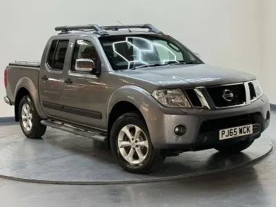 Used Nissan Navara Tekna 190 HP (139 kW) 2015 Grey Pickup