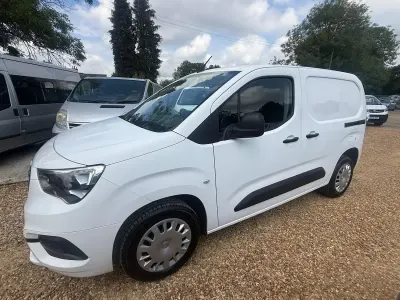 Used Vauxhall Combo Sportive 100 HP (73 kW) 2020 White MPV
