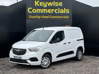 Używany Vauxhall Combo Sportive 100 KM (73 kW) 2020 Biały Minivan