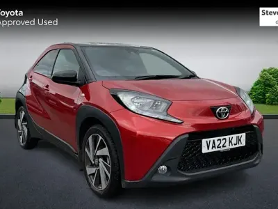 Used Toyota Aygo X 72 HP (52 kW) 2022 Red SUV