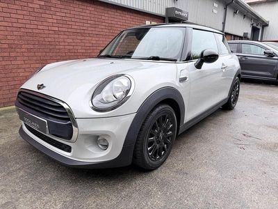 Silver Used 2017 Mini Cooper Hatch Hatchback | £10,250 (Good price)
