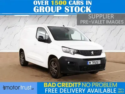Used Peugeot Partner Premium 130 HP (95 kW) 2022 White MPV
