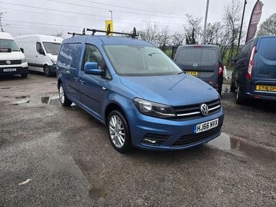 Used VW Caddy Maxi Highline 102 HP (75 kW) 2016 Blue MPV