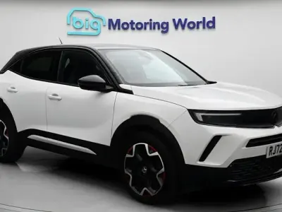 Used Vauxhall Mokka GS Line 101 HP (74 kW) 2022 White SUV