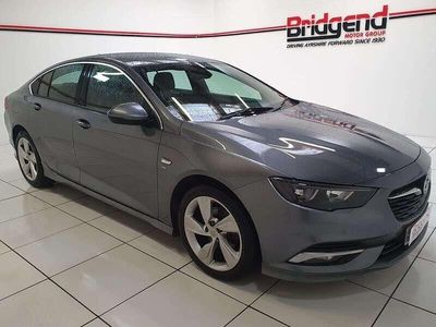 Used Vauxhall Insignia SRi 140 HP (102 kW) 2019 Grey Hatchback