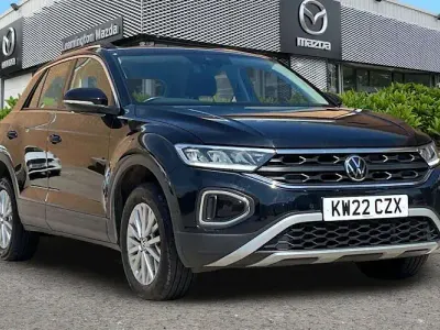 Used VW T-Roc Life 150 HP (110 kW) 2022 Black SUV