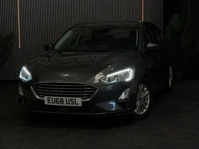 Used Ford Focus Titanium 125 HP (91 kW) 2018 Grey Hatchback