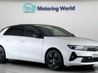 Used Vauxhall Astra S 131 HP (96 kW) 2024 White Hatchback