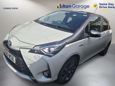 Used Toyota Yaris Hybrid 2019 White/black Hatchback