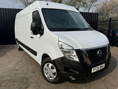 Used Nissan Interstar Tekna 135 HP (99 kW) 2024 White Van