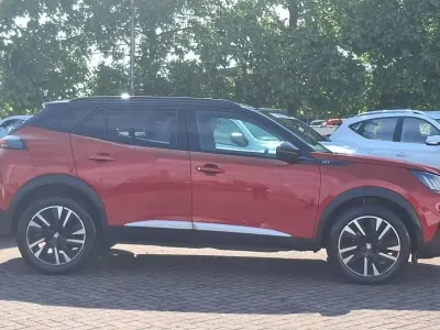 Used Peugeot 2008 Premium 129 HP (94 kW) 2021 Red SUV