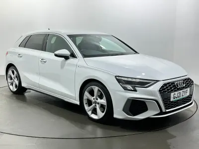 Second-hand Audi A3 Sportback S-Line 150 CP (110 kW) 2021 Alb Hatchback