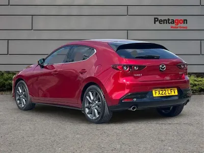 Begagnad Mazda 3 Inclusive 120 HK (88 kW) 2022 Röd Halvkombi