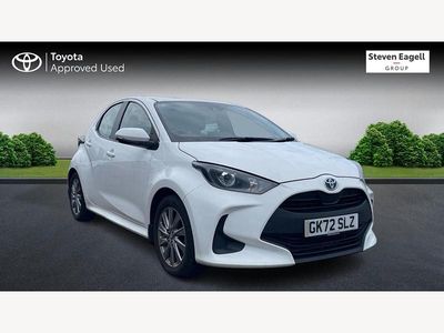 Used Toyota Yaris Hybrid 114 HP (83 kW) 2022 White Hatchback