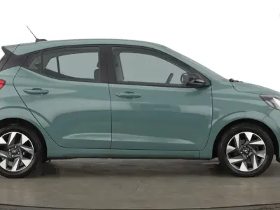 Used Hyundai i10 Advanced 2024 Green Hatchback